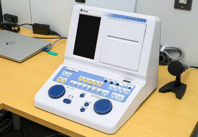 聴力機能検査機器